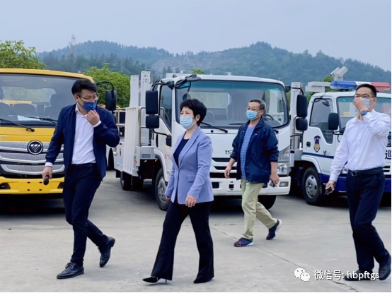 ���ؿ������\�lչ��ʮ����ί�M�����W�R��������